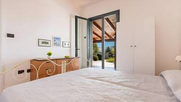 3 camere