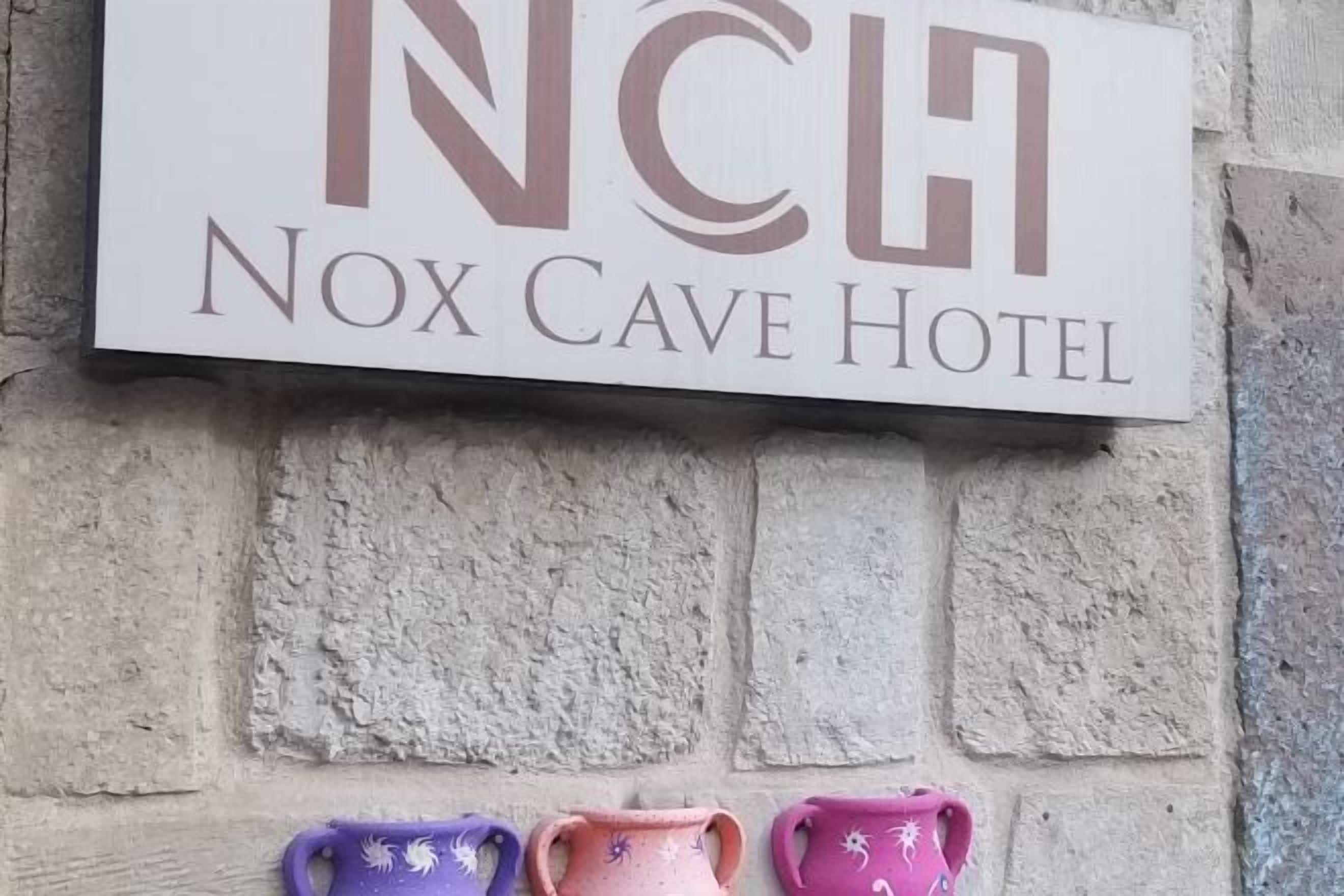 تفاصيل الفندق من الخارج