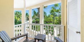 Property grounds - Cloud Nine: Renovated Island House w/Shared Pool on Bio Bay, Walk to the Rum Point Club! (Cayman Kai)