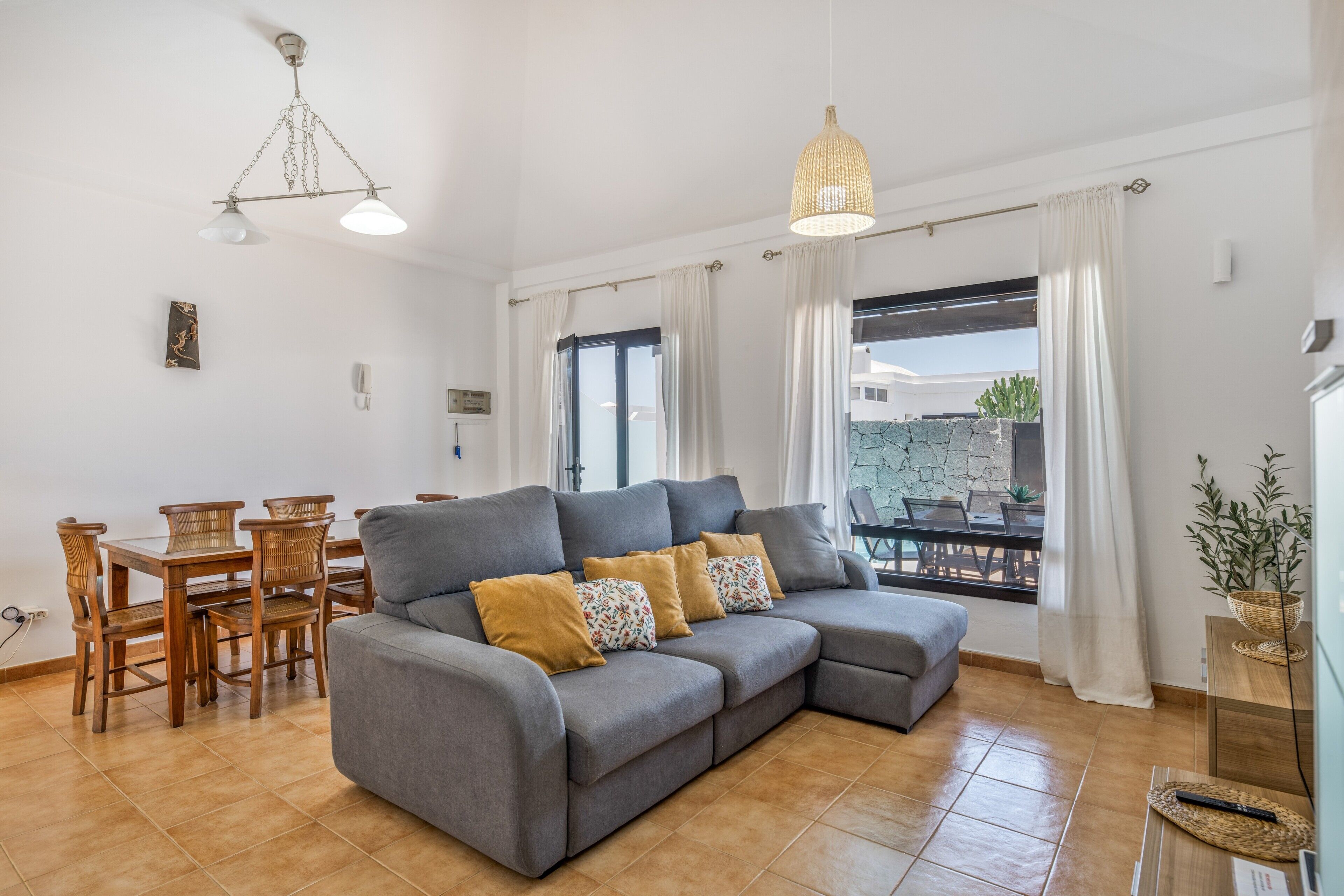 Villa Vacacional 'Vera' Con Vistas A La Montaña, Piscina Privada Y Wi-fi - Playa Blanca