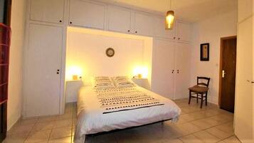 2 chambres, fer et planche Ă repasser, accĂšs Internet, draps fournis