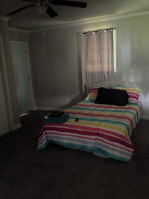 3 bedrooms, Internet