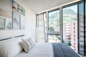 2 slaapkamers, een strijkplank/strijkijzer, gratis wifi, beddengoed