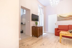 Smart TV - Stylish Aparthotel | 1 Room+Lounge by Mariahilfer (Vienna)
