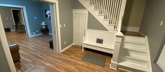 Fantastic 3-bedroom house with AC, heating and internet in South Bend