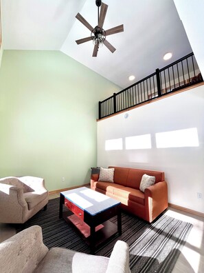 TV - New Home on Private 3 acre Lot in Siren, WI All Ages (Siren)