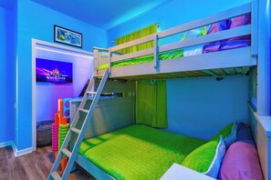 3 chambres, fer et planche à repasser, lit parapluie, Wi-Fi gratuit