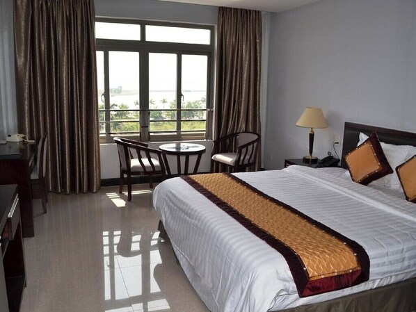 Deluxe Double Room | Blackout drapes, iron/ironing board, free WiFi