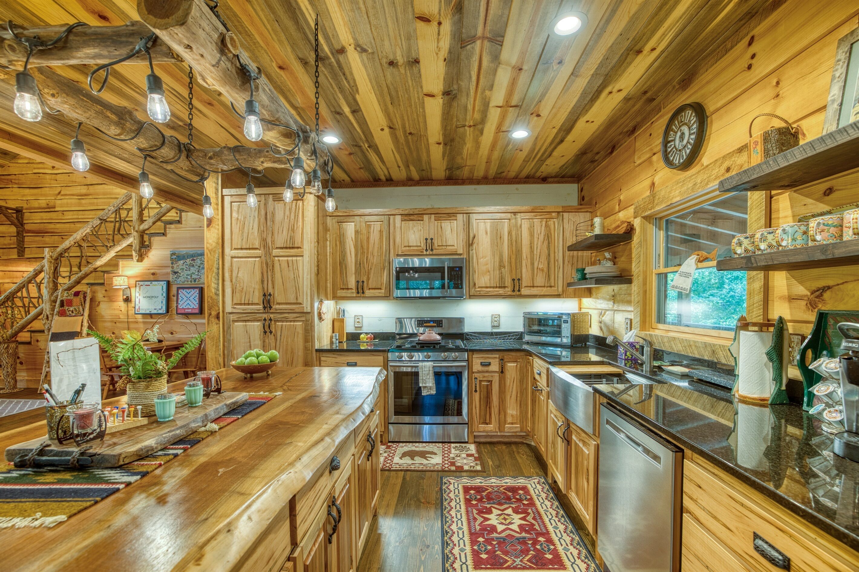 雪櫃、微波爐、焗爐、爐具