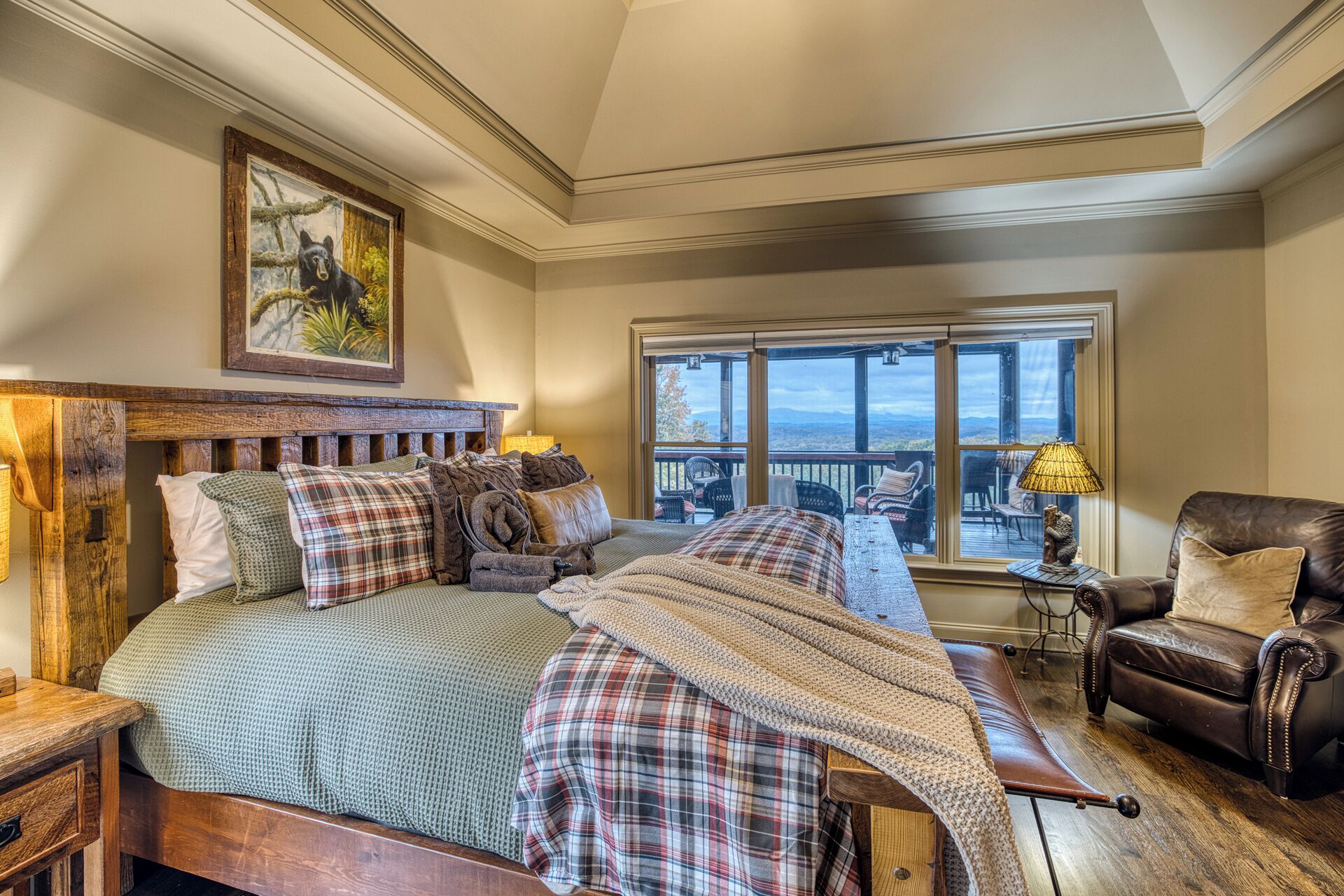 6 bedrooms, iron/ironing board, free WiFi, bed sheets