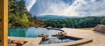 Heated Pool, Spa, Theater & Mountain Views – Sleeps 20
