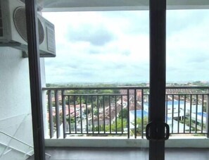 Room - 8 Scape New Big Pool Homestay ByStay (Johor Bahru)