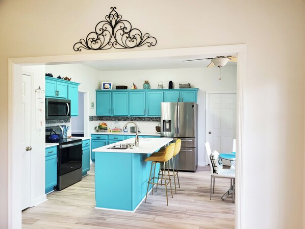 Microwave, oven, stovetop, dishwasher