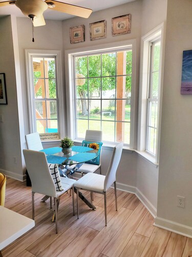 Sun & Sea Retreat 3 bedroom 4 Bed Intercoastal home for boat lovers in Hampstead