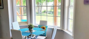 Sun & Sea Retreat 3 bedroom 4 Bed Intercoastal home for boat lovers in Hampstead