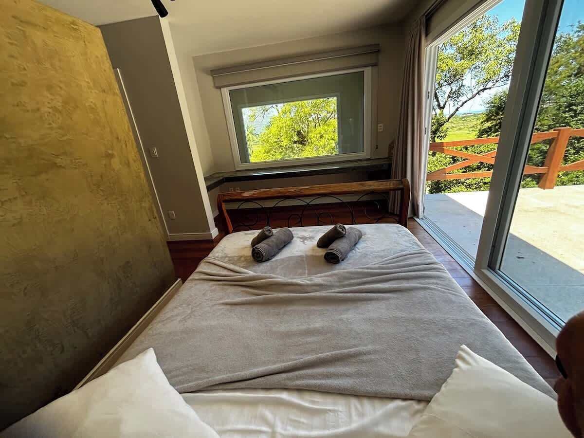 4 quartos, ferros/tábuas de passar roupa, Wi-Fi, roupa de cama