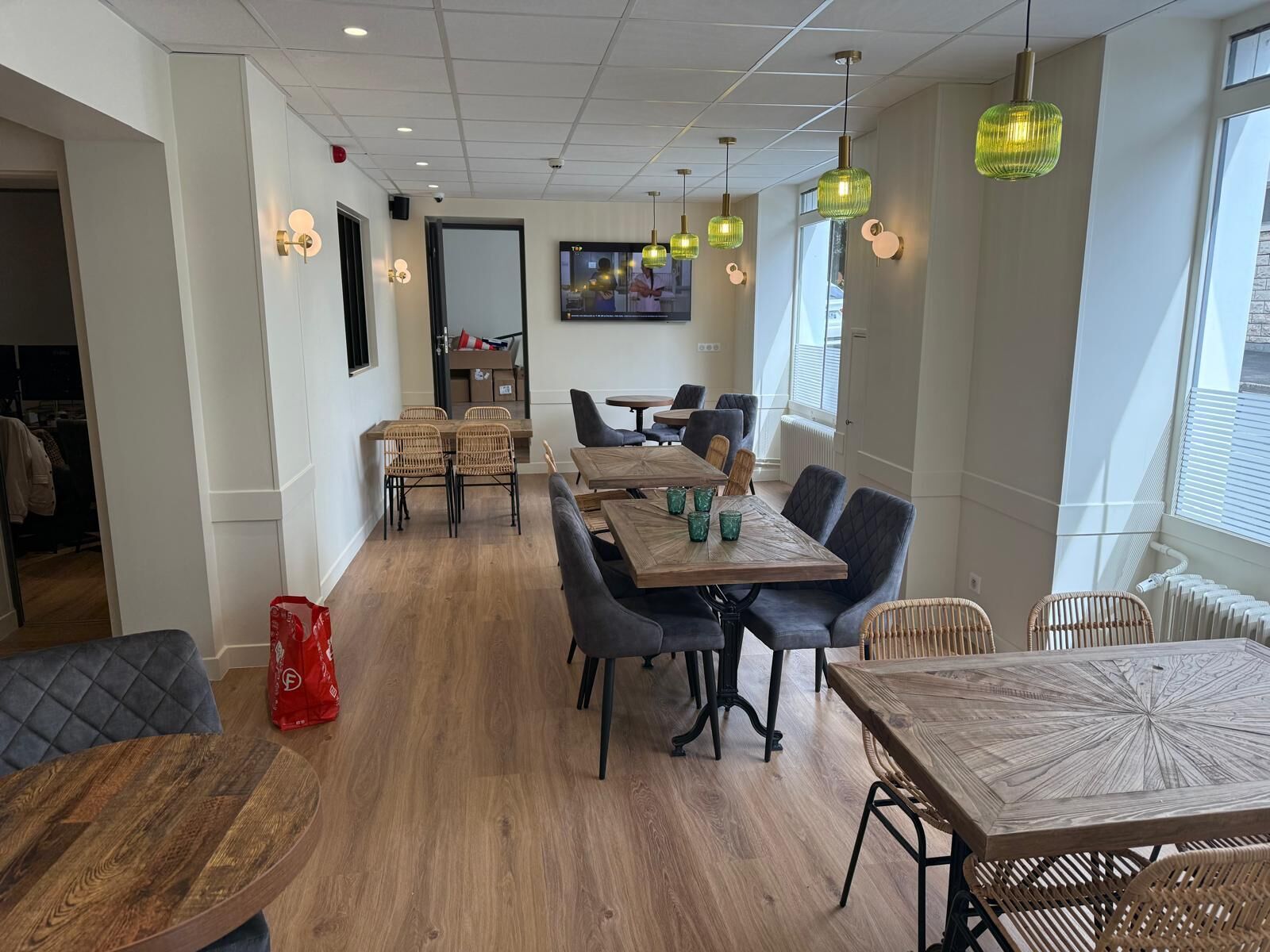 Daily buffet breakfast (EUR 11 per person)