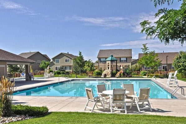 Pool - Windshire Retreat Pool, Garage & Pet-friendly (Windsor)