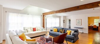 Peaceful and Spacious Woodland Haven Near UVA