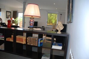 5 chambres, fer et planche à repasser, accès Internet, draps fournis