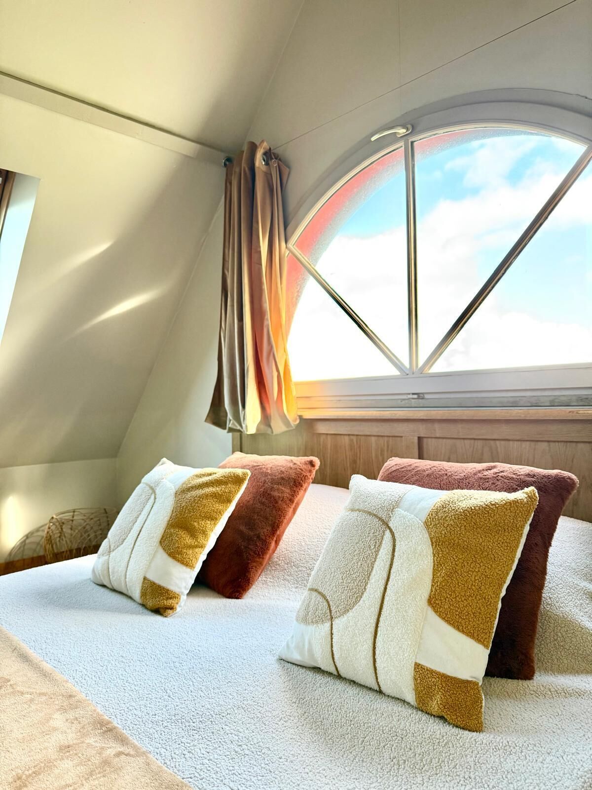 3 chambres, fer et planche à repasser, draps fournis