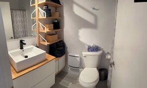 Håndklær, såpe og toalettpapir