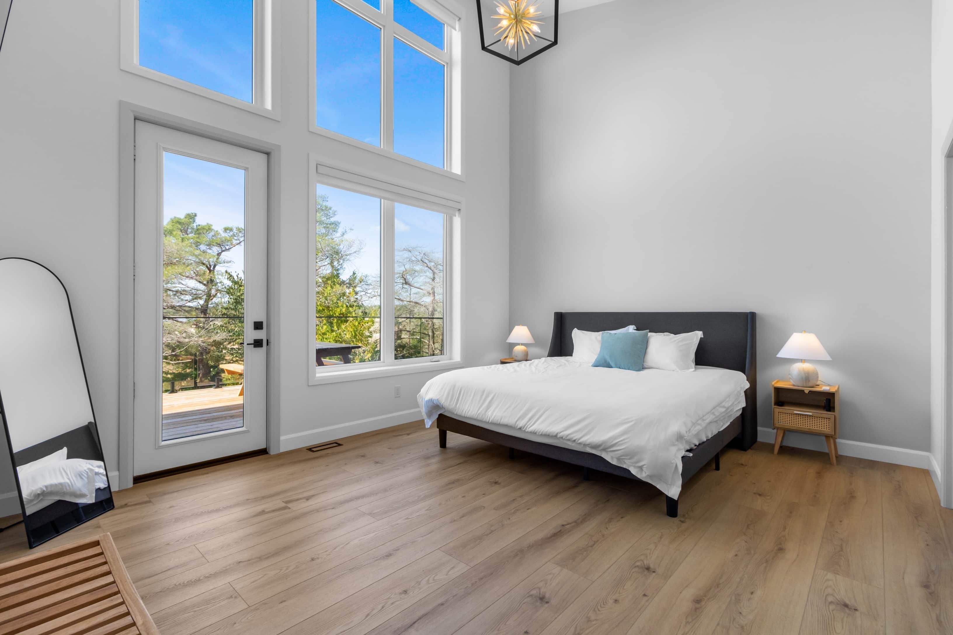 5 Schlafzimmer, Schreibtisch, Bügeleisen/Bügelbrett, kostenloses WLAN