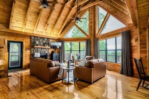 Smart-TV, peis og bøker