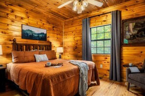 3 bedrooms, iron/ironing board, travel crib, free WiFi