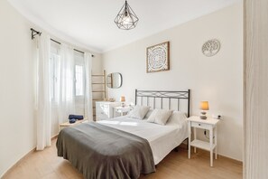 1 sovrum, strykjärn/strykbräda, wi-fi och sängkläder