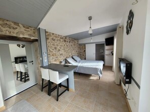 Classic Room, Garden View | Free WiFi