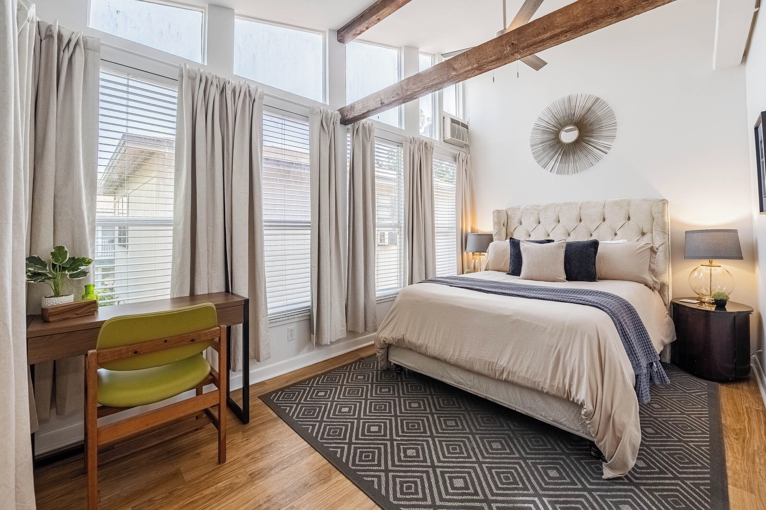 2 slaapkamers, een strijkplank/strijkijzer, wifi, beddengoed