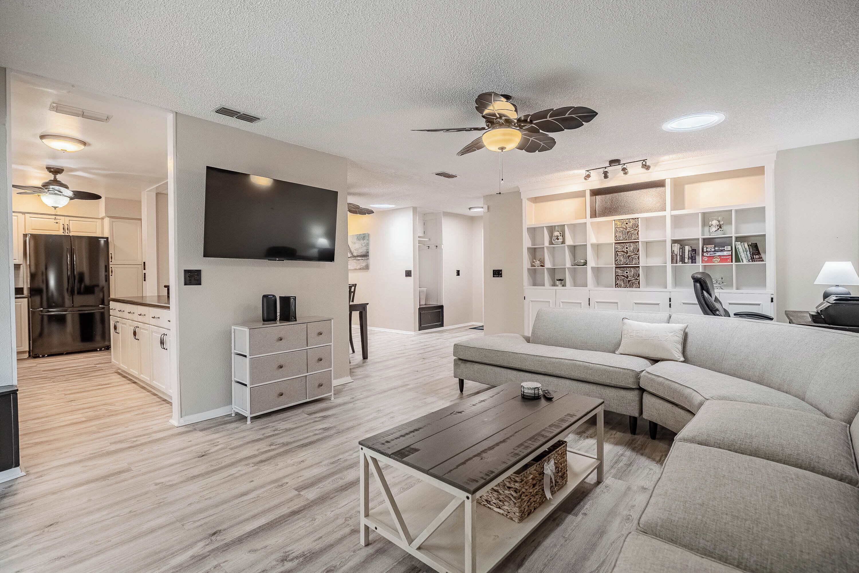 TV, bøker og printere