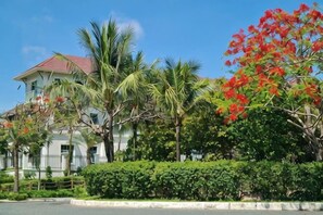 Unclassified image, 3 of 30, button - Sunrise Villa (Phu Quoc Island)