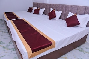 Deluxe Quadruple Room, Balcony, City View