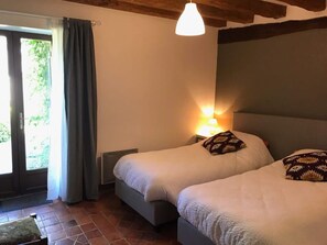 Iron/ironing board, free WiFi - Gîtes du Martroy (Nargis)