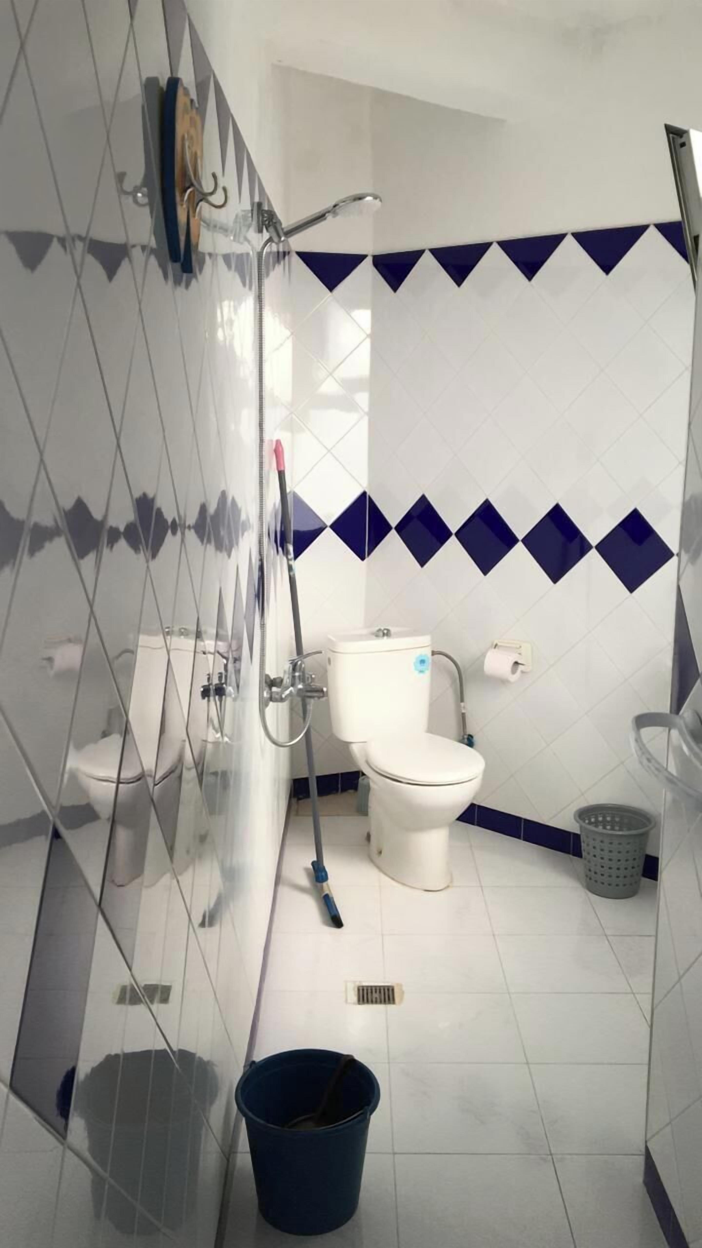 Artículos de tocador gratuitos, batas, toallas, jabón