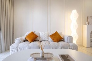 Living area - Paraiso Residence Bukit Jalil by Feel Home (Kuala Lumpur)