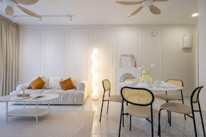 Dining - Paraiso Residence Bukit Jalil by Feel Home (Kuala Lumpur)