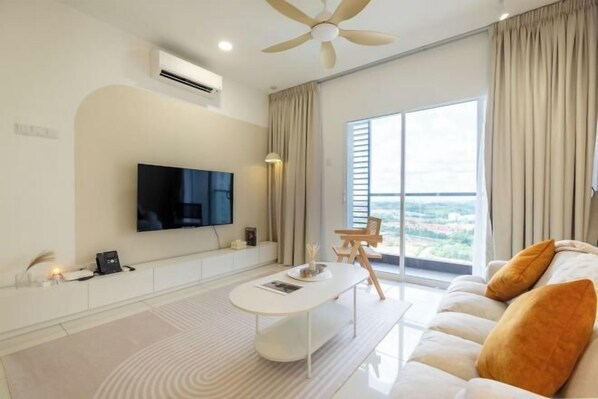 Living area - Paraiso Residence Bukit Jalil by Feel Home (Kuala Lumpur)