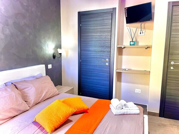 Classic Double Room, Balcony, Partial Sea View | In-room safe