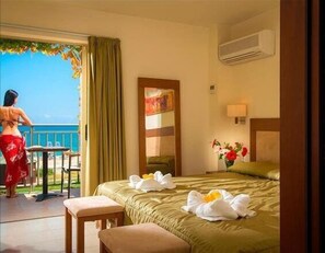 Cribs/infant beds - Bella Beach Hotel (Agkisaras)