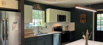 Nature-Themed Mountain Hideaway in the Magic City!