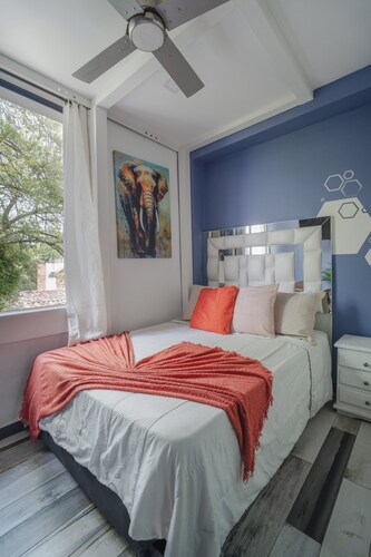 Luxury Suite - Rooftop, Jacuzzi & Balcony