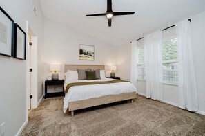 3 chambres, fer et planche à repasser, Wi-Fi gratuit, draps fournis
