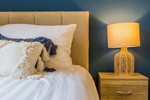 3 chambres, fer et planche à repasser, Wi-Fi, draps fournis