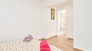 Fer et planche Ă  repasser, Wi-Fi, draps fournis