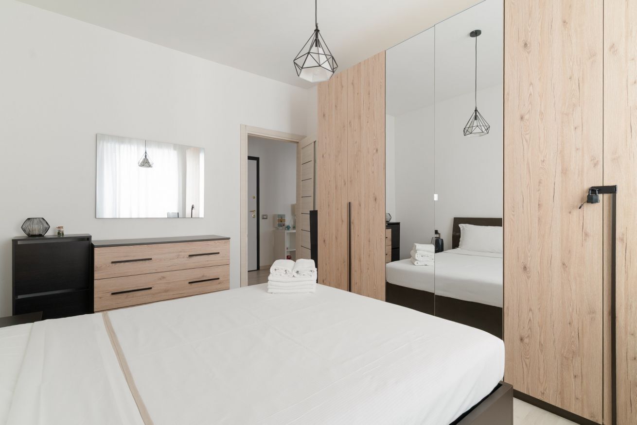 2 bedrooms, iron/ironing board