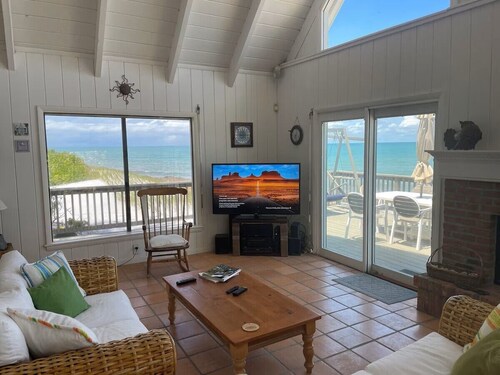 Stuart Beach House- Ocean-to-river with stunning views, private dock & hot tub!