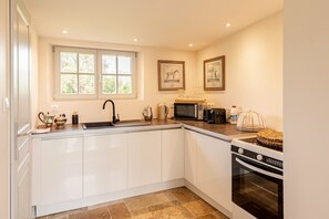 Classic Cottage, Garden View | Dapur peribadi